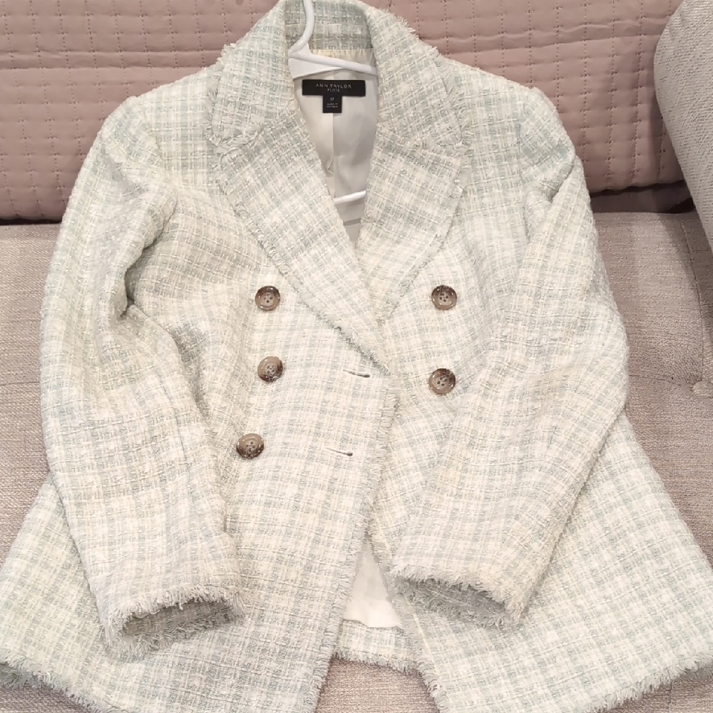 Ann Taylor Cream Tweed Double-Breasted Blazer